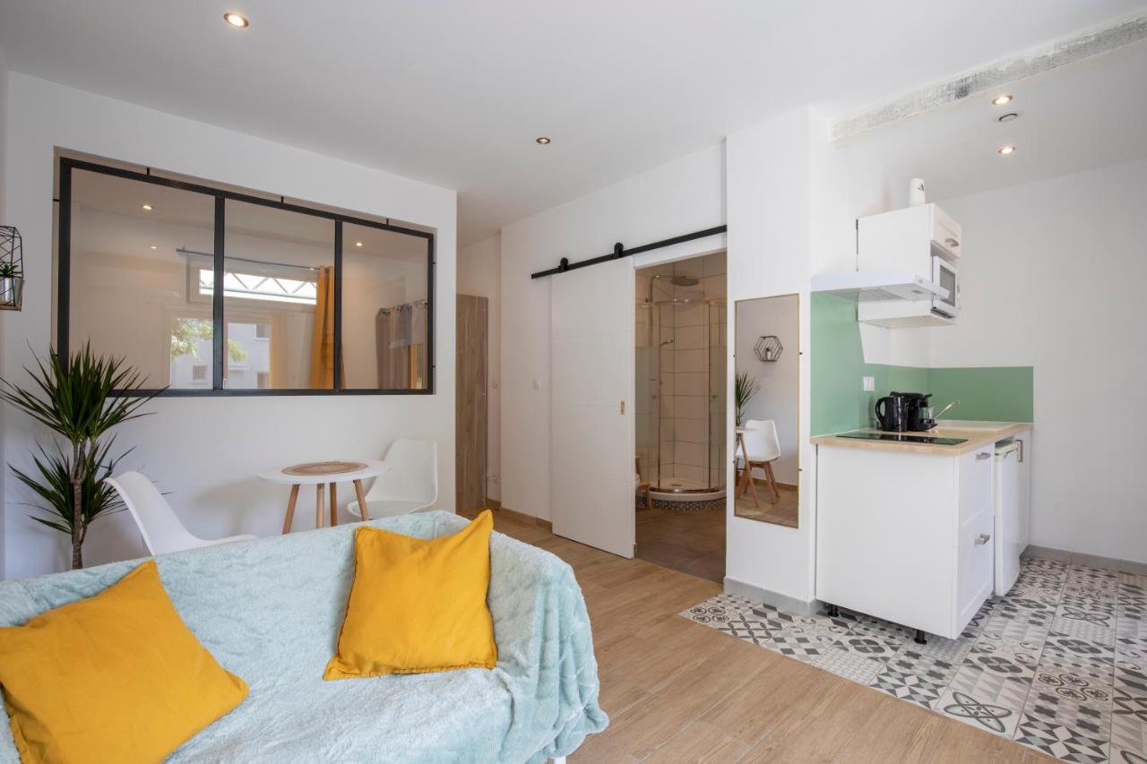 Avec Piscine Apartment