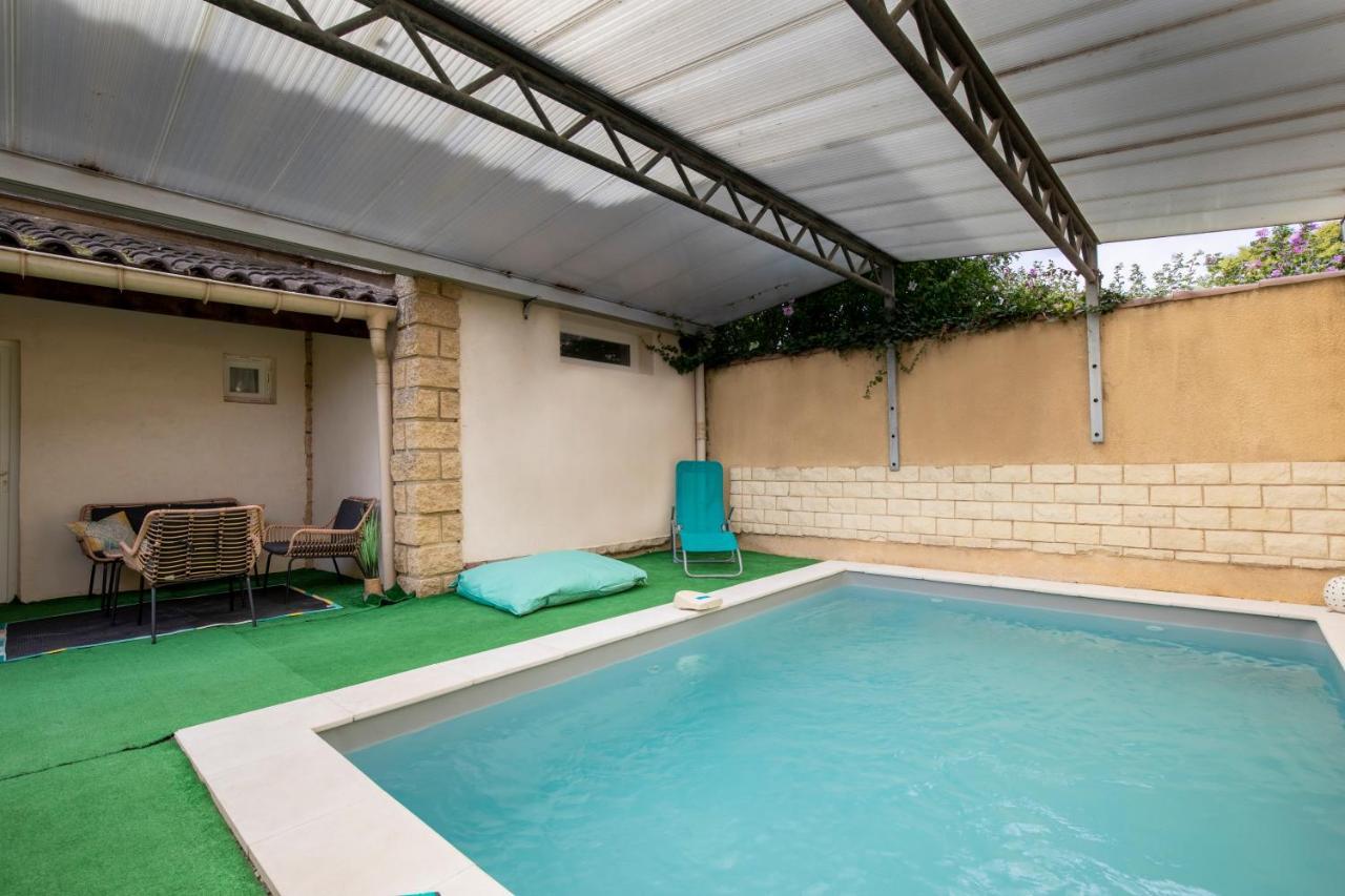 Avec Piscine